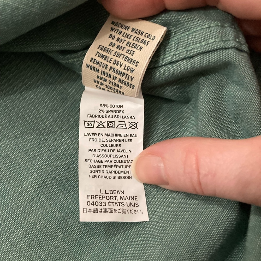 L.L. Bean Green Button Up Shirt Relaxed Fit Classic Quality New England NWOT - Picture 5 of 10